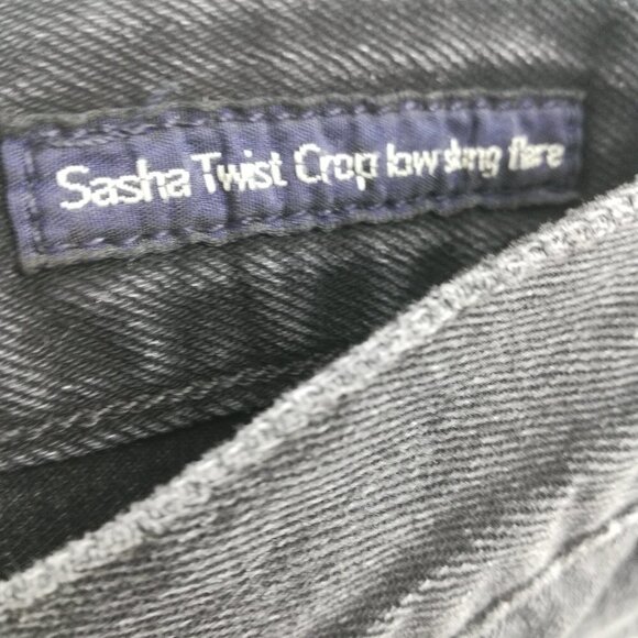 Citizens of Humanity Sasha Twist Crop Low Slung Flare Jeans Size 24 Safety Pins - Picture 12 of 14